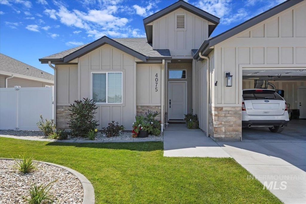 Photo of 4074 Williams St, Buhl, ID 83316 (MLS # 98985135)