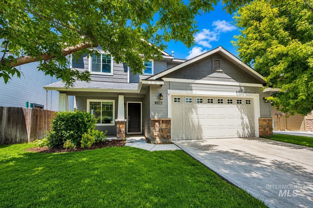 Photo of 10122 W Shelborne Drive, Boise, ID 83709 (MLS # 98990752)