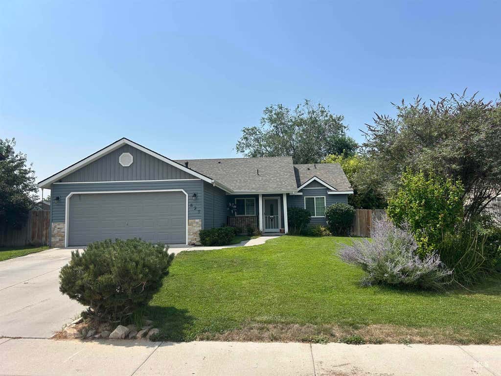 Photo of 825 S Bonneville Drive, Nampa, ID 83686 (MLS # 98995100)