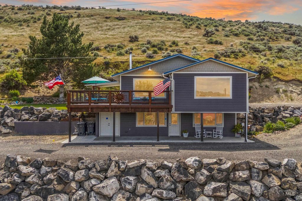Photo of 11 Bell Rapids Rd, Hagerman, ID 83332 (MLS # 98984363)