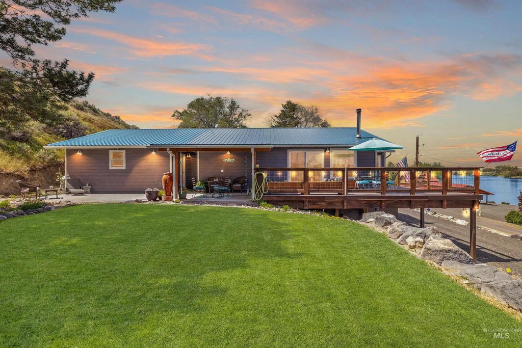 Photo of 11 Bell Rapids Rd, Hagerman, ID 83332 (MLS # 98984363)