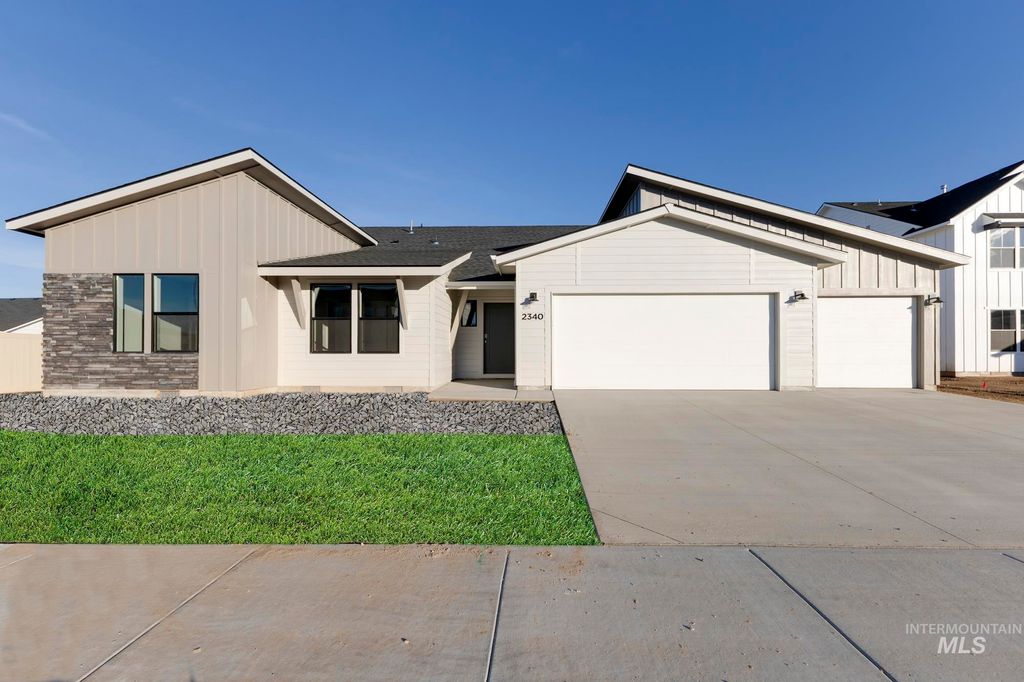 Photo of 2340 N Iditarod Ave, Kuna, ID 83634 (MLS # 98969749)