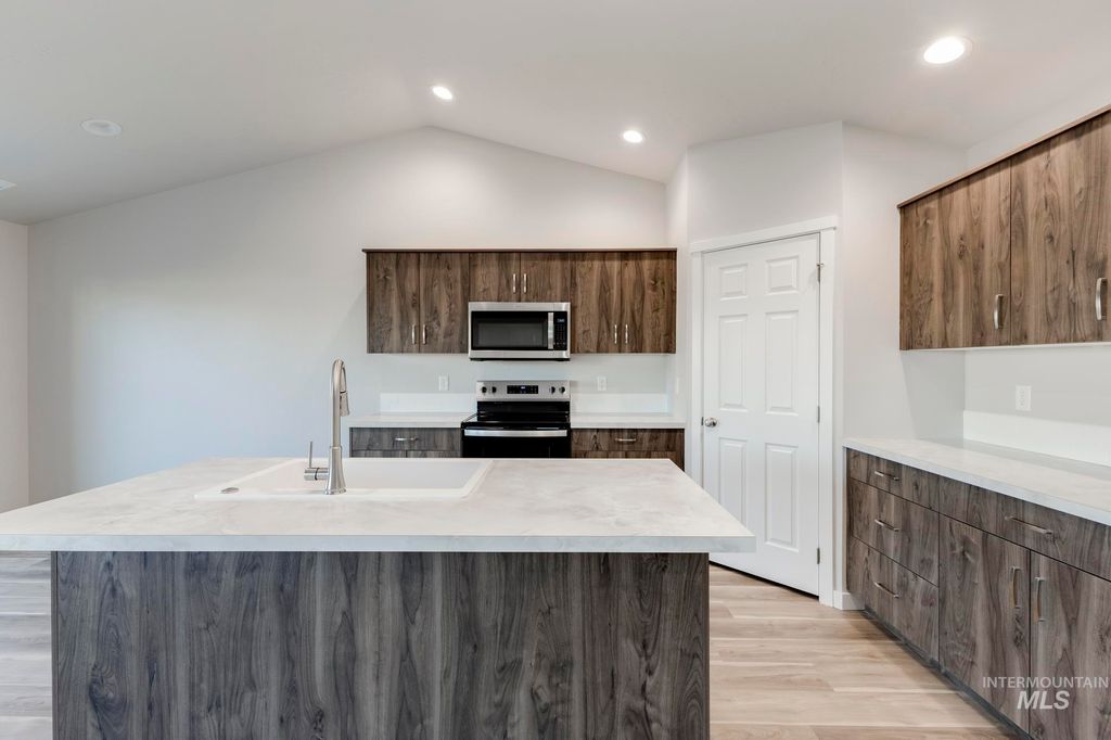 Photo of 2340 N Iditarod Ave, Kuna, ID 83634 (MLS # 98969749)