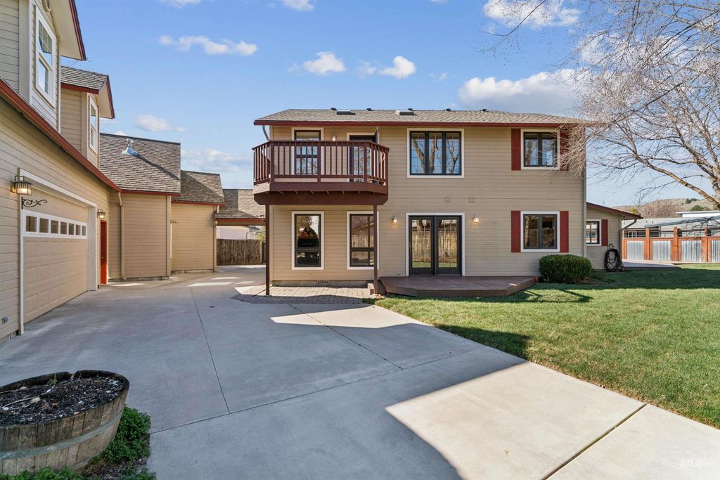 Photo of 4401 W Castlebar Drive, Boise, ID 83703 (MLS # 98978829)