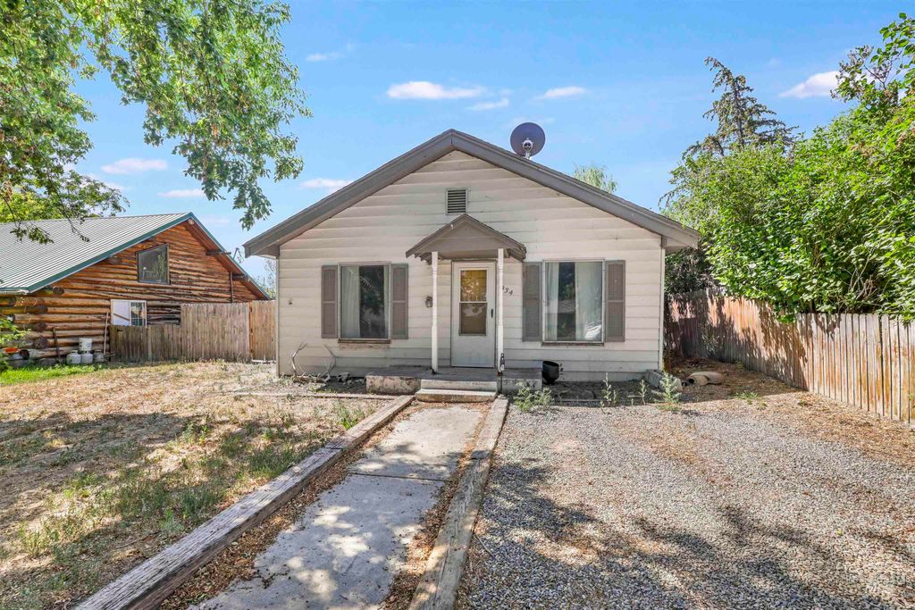 Photo of 434 Park Street S, Hazelton, ID 83335 (MLS # 98955085)