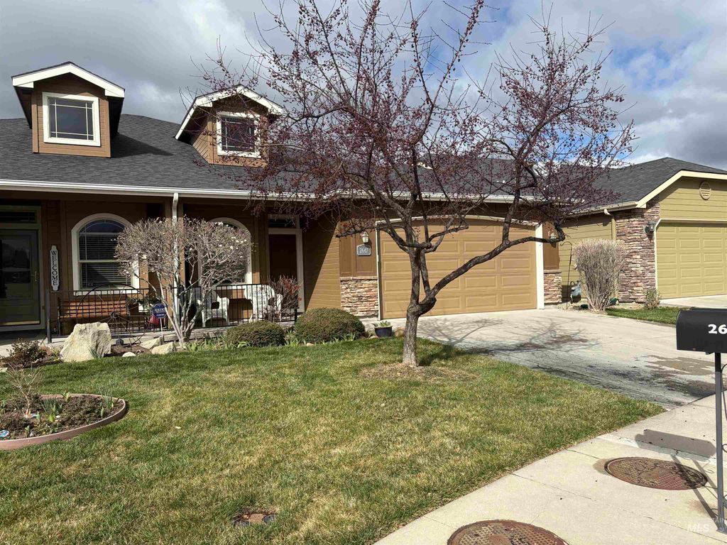 Photo of 2647 S Legal Ave, Meridian, ID 83642 (MLS # 98978127)