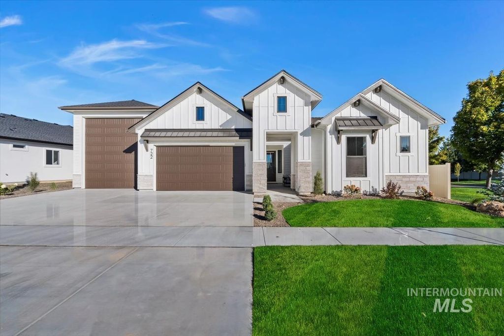 Photo of 719 W Oak Springs Dr, Meridian, ID 83642 (MLS # 98983120)