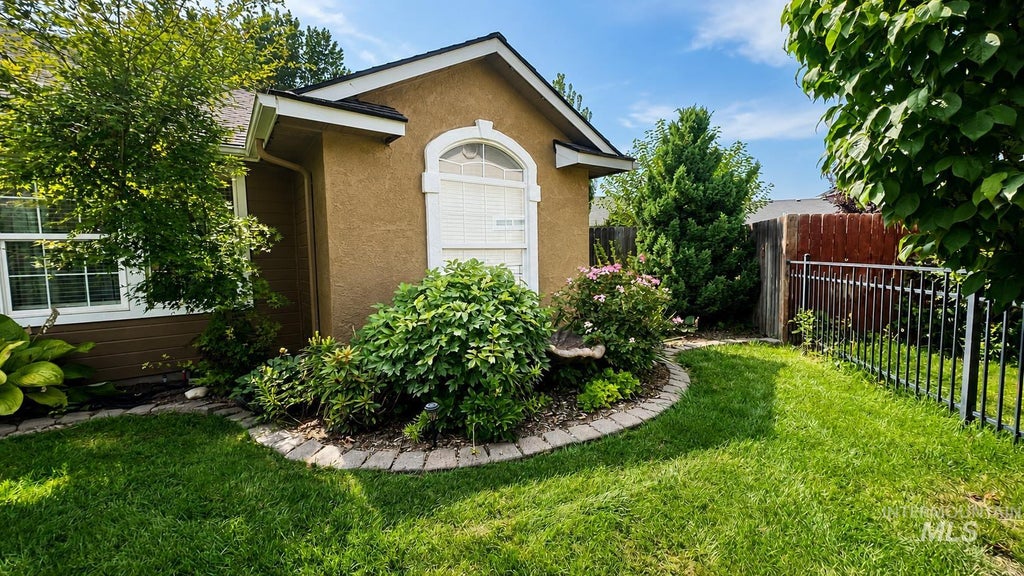 Photo of 617 Cornwall WAY, Fruitland, ID 83619 (MLS # 98998896)