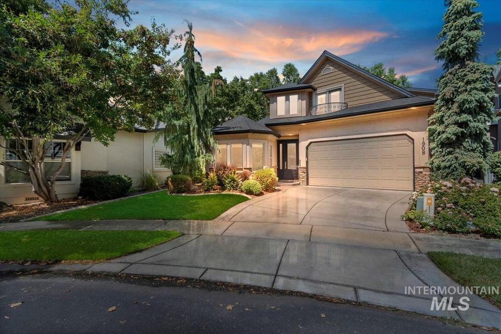 Photo of 1908 S Stream Pointe Ln, Eagle, ID 83616 (MLS # 98977043)