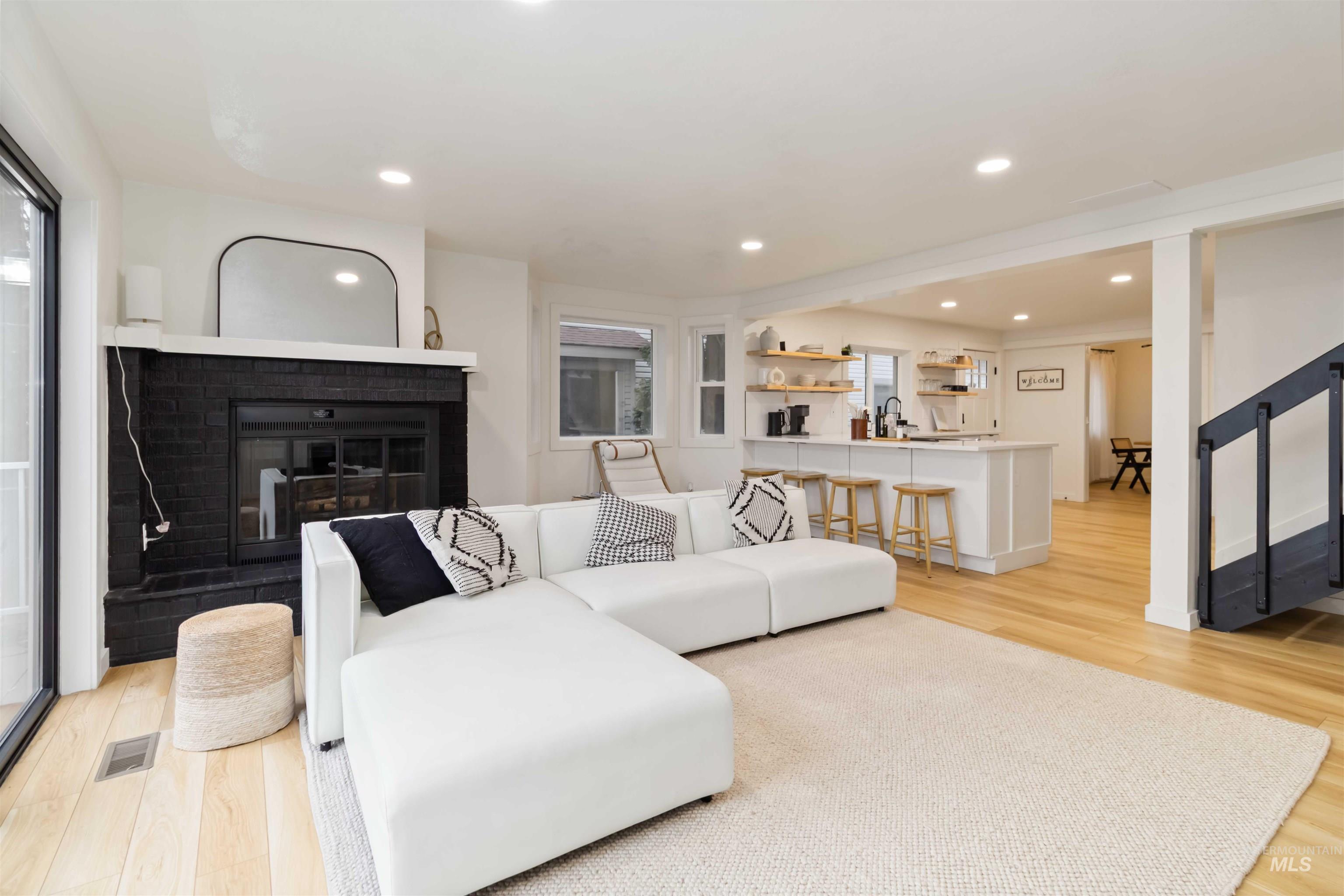 2810 W Sunrise Rim Rd