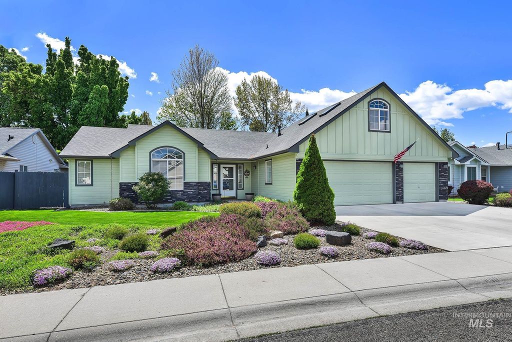 Photo of 11869 W Rader Drive, Boise, ID 83713 (MLS # 98984404)