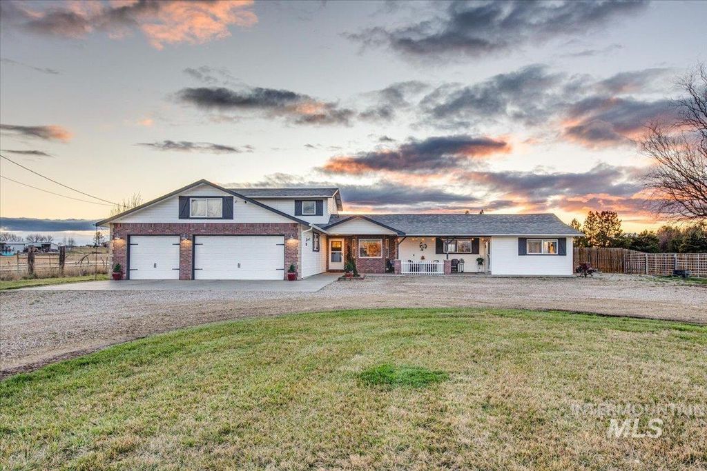 Photo of 8601 S Cloverdale Rd, Boise, ID 83709 (MLS # 98977132)
