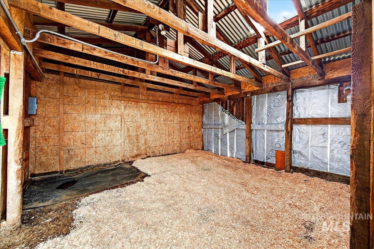 View of miscellaneous room