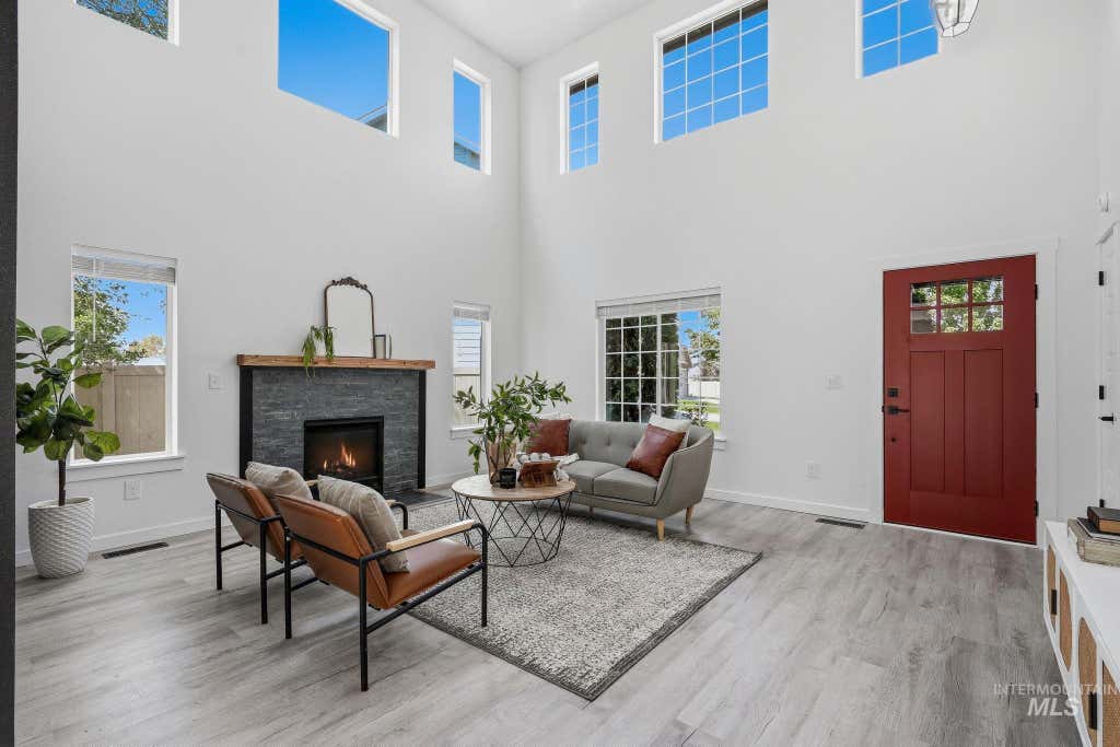 Photo of 865 E Rose Island Dr, Nampa, ID 83686 (MLS # 98998625)