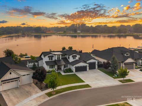 Photo of 10421 W Otter Rock Dr, Star, ID 83669 (MLS # 98996442)