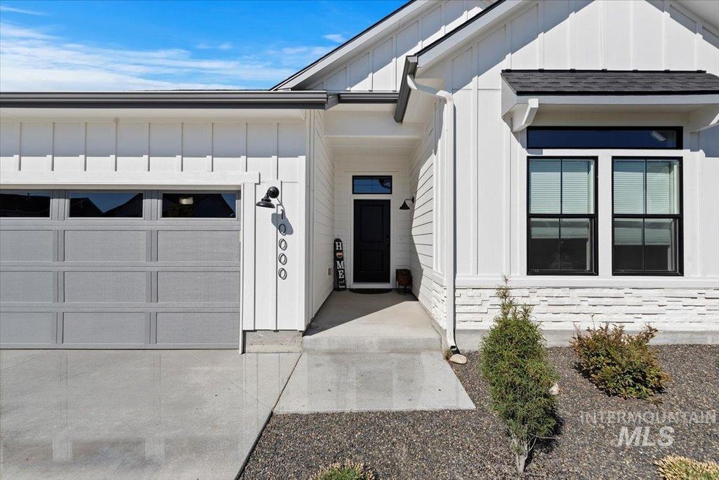 Photo of 10000 La Jolla Drive, Boise, ID 83709 (MLS # 98963341)