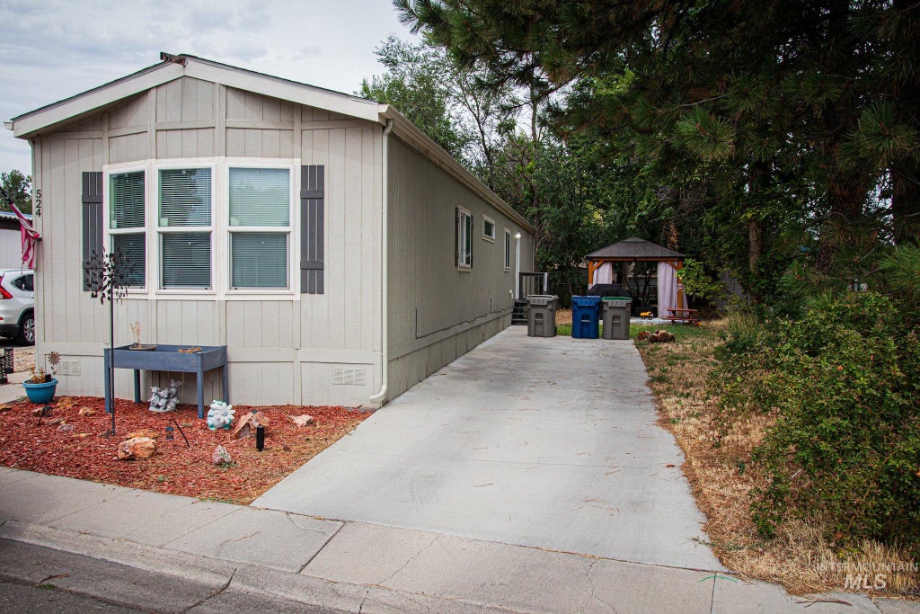 Photo of 524 N Meadowland Circle, Boise, ID 83713 (MLS # 99001266)
