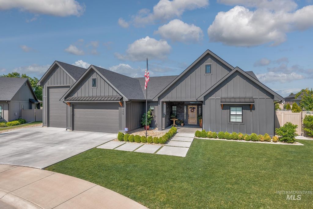 Photo of 349 Lodgepole Ct, Fruitland, ID 83619 (MLS # 98987425)