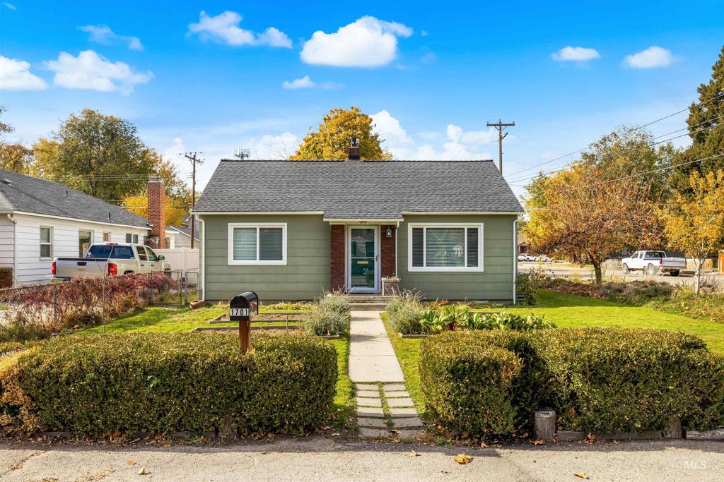 Photo of 1701 S Leadville Ave, Boise, ID 83706 (MLS # 98972769)