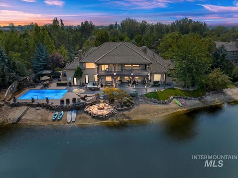 Photo of 480 E Laguna Shore Lane, Eagle, ID 83616 (MLS # 98980757)