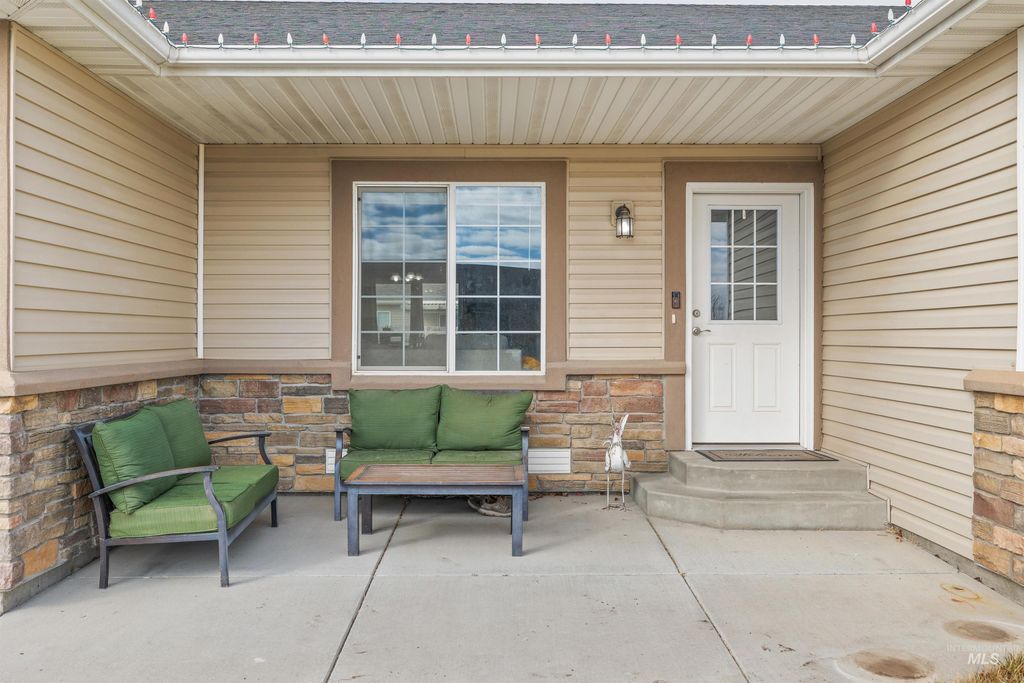 Photo of 1240 Lupine Lane, Kimberly, ID 83341 (MLS # 98977317)