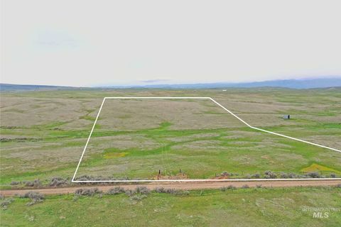 Photo of TBD Heinrich Road (Parcel 2), Midvale, ID 83645 (MLS # 98982044)