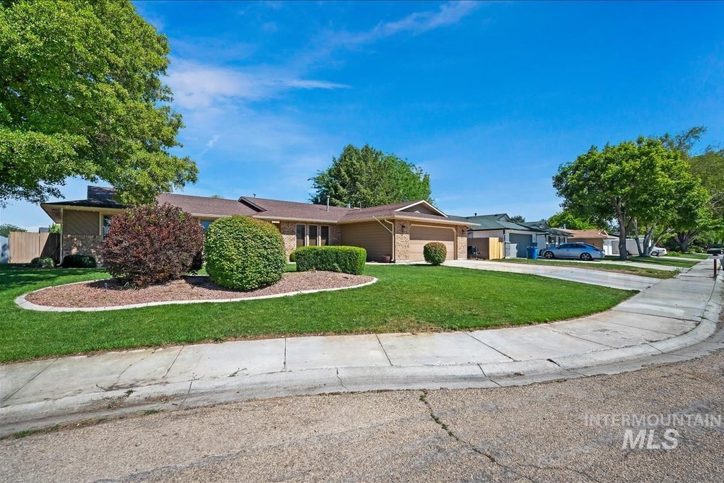 Photo of 82 S. Heather DR, Nampa, ID 83651 (MLS # 98993395)