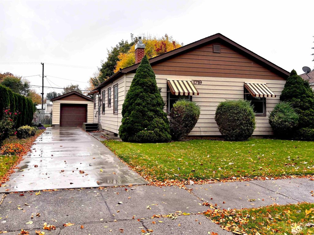 Photo of 1719 Burton Ave, Burley, ID 83318 (MLS # 98965868)