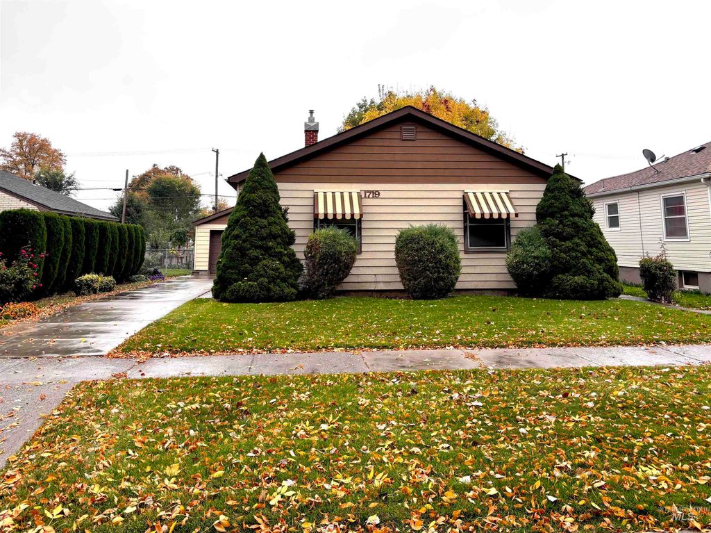 Photo of 1719 Burton Ave, Burley, ID 83318 (MLS # 98965868)
