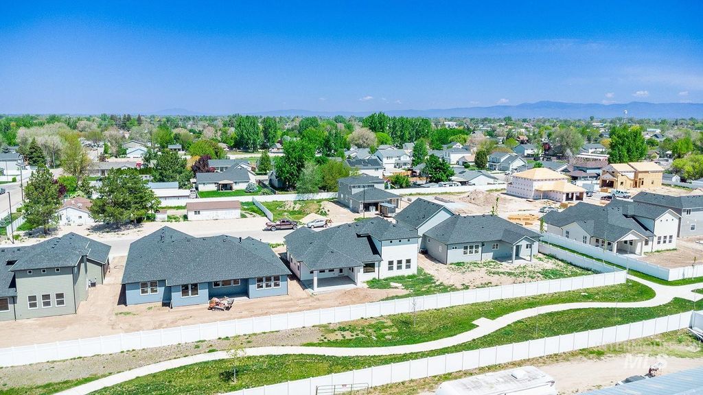 Photo of 1129 W Recess Way, Kuna, ID 83634 (MLS # 98969732)