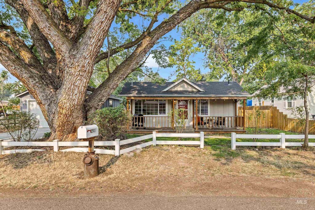 Photo of 2505 S Annett St, Boise, ID 83705 (MLS # 98995744)