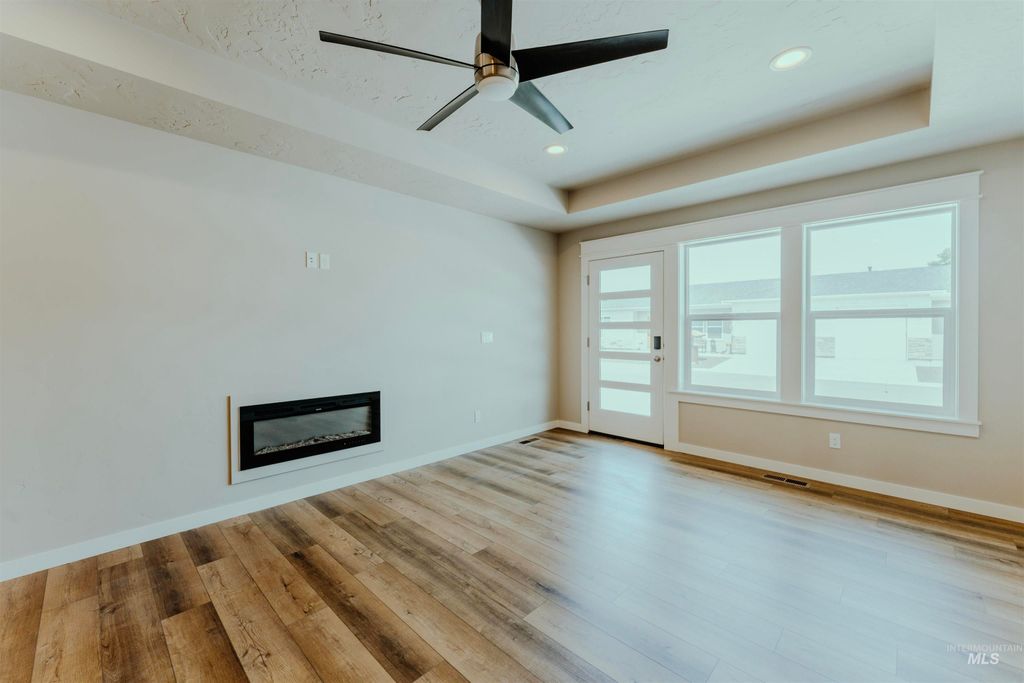 Photo of 1218 Phillips Circle, Ontario, OR 97914 (MLS # 98962204)