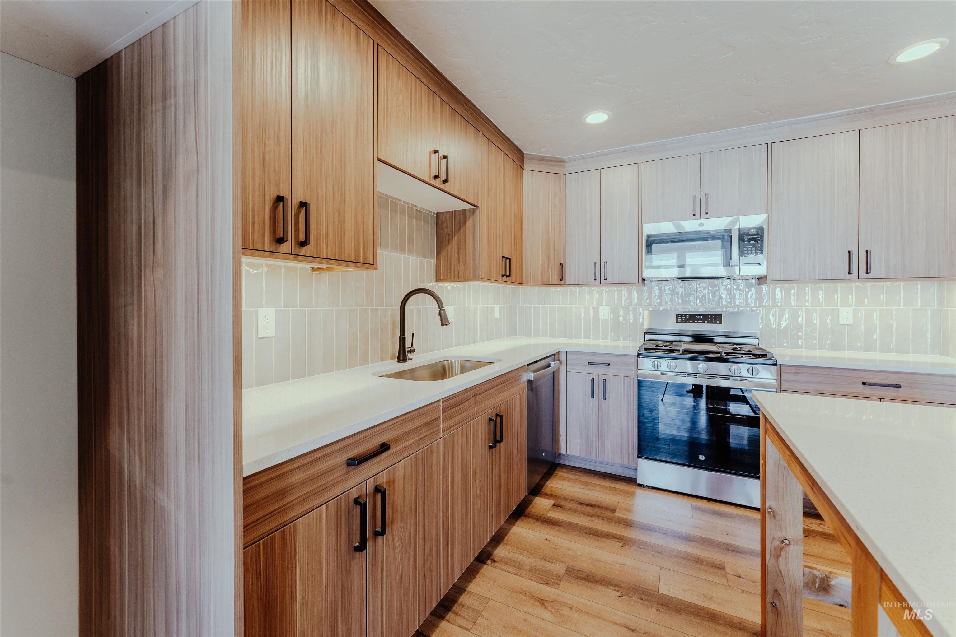 1218 Phillips Circle