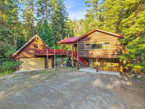 Photo of 605 West Mountain Road, Cascade, ID 83611 (MLS # 98955837)