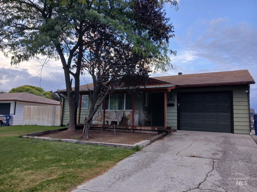 Photo of 834 E 20th Ave, Jerome, ID 83338 (MLS # 98963875)
