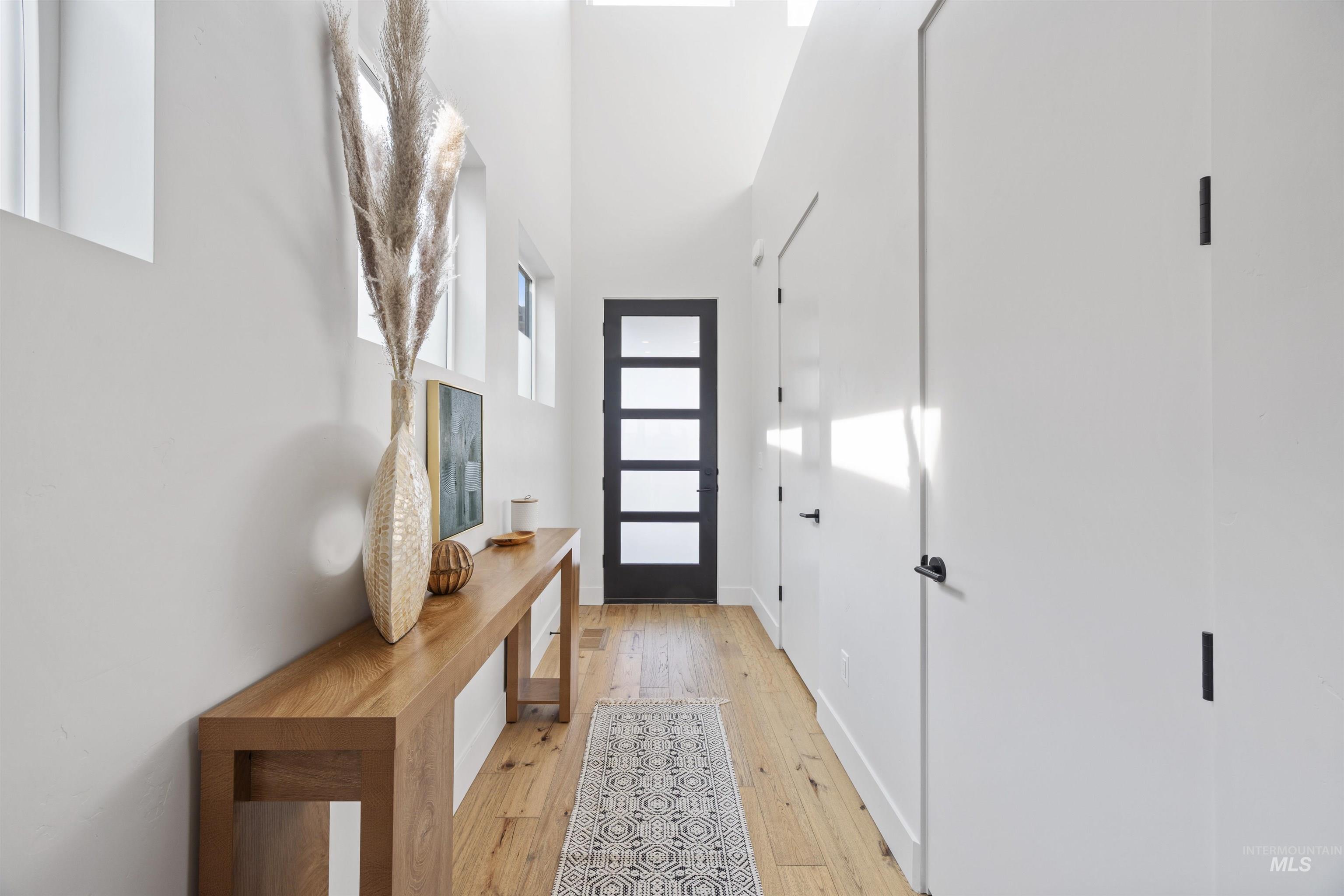 764 E Ashbourne Lane