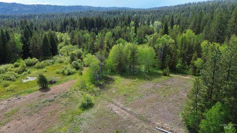 Photo of 25 Eveningstar Ct, McCall, ID 83638 (MLS # 98990148)