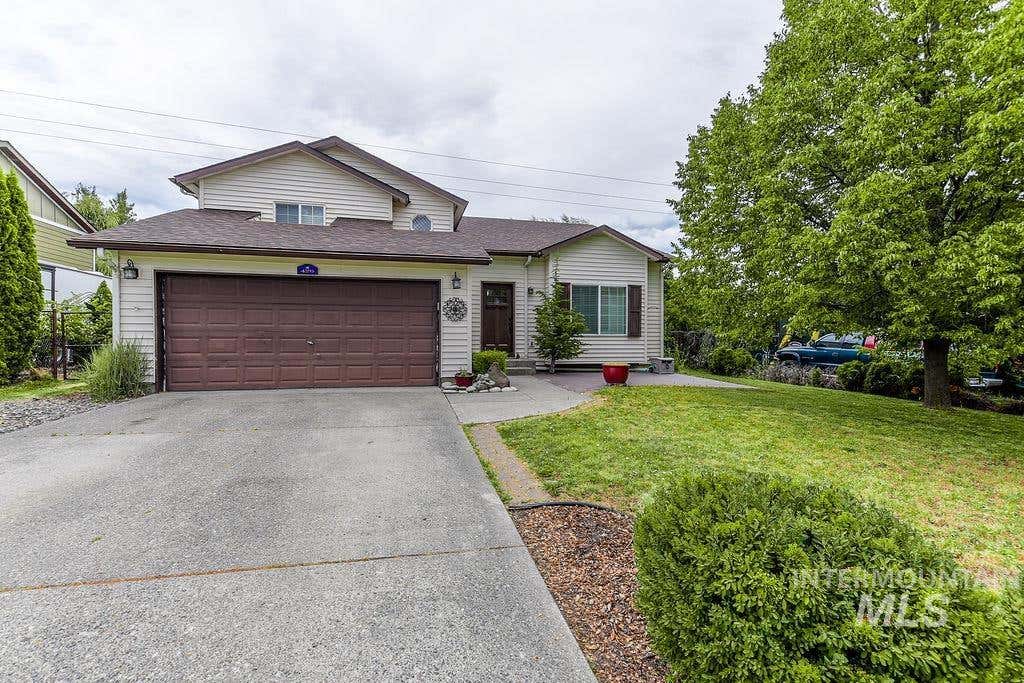 Photo of 426 Quail Run Dr, Moscow, ID 83843 (MLS # 98994409)