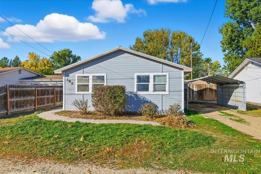 Photo of 185 N Main St, Star, ID 83669 (MLS # 98965894)