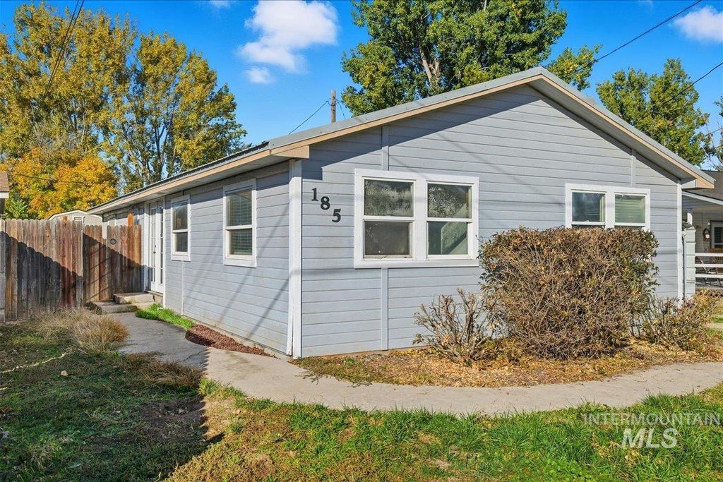 Photo of 185 N Main St, Star, ID 83669 (MLS # 98965894)