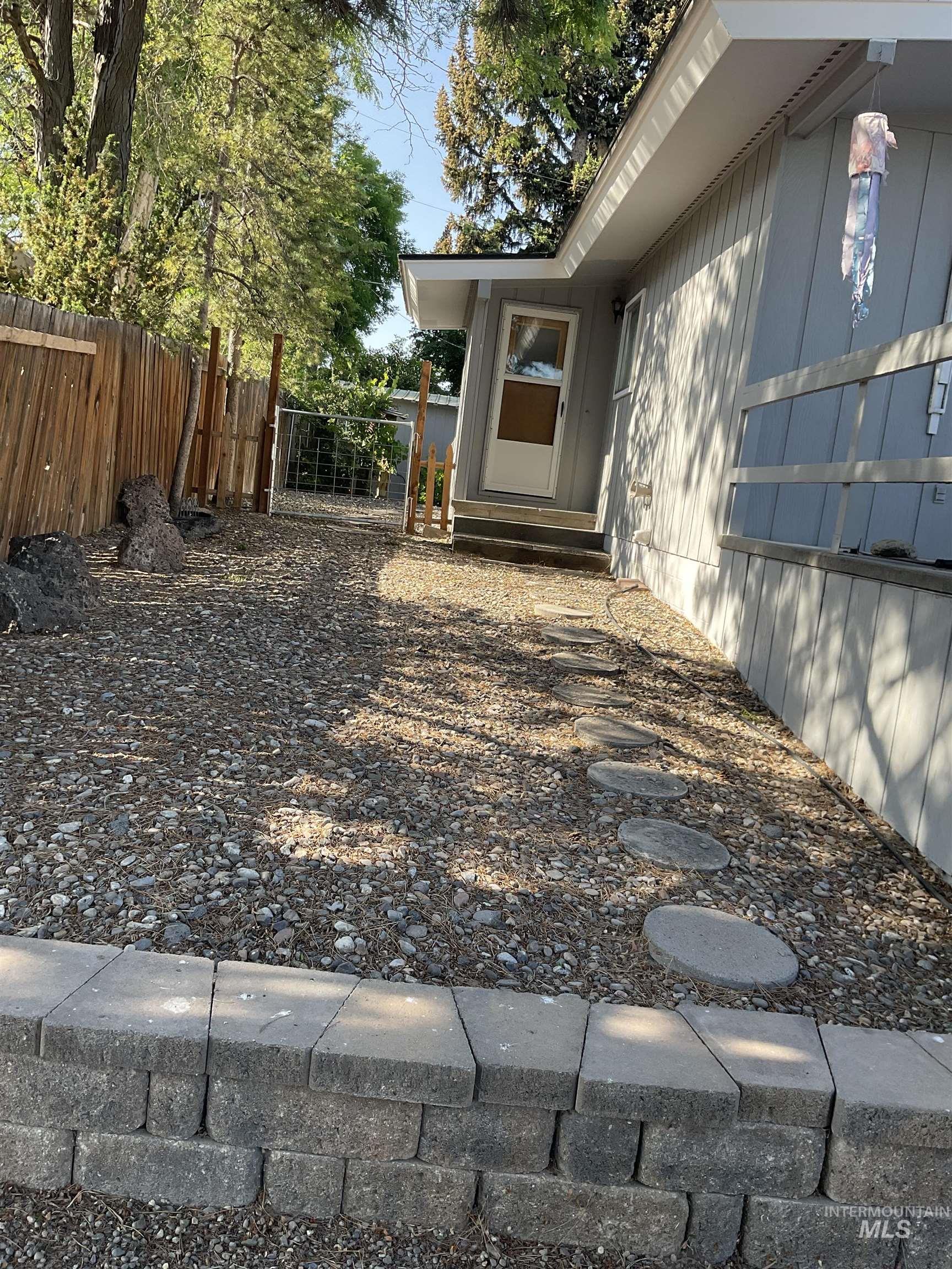 2041 Sunrise Circle
