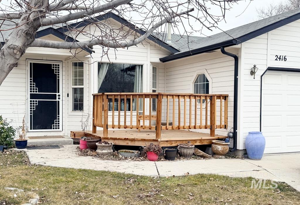 2416 Louisiana Place