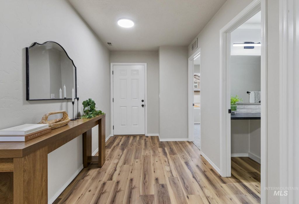 Photo of 12753 Cultivator St, Caldwell, ID 83607 (MLS # 98974727)