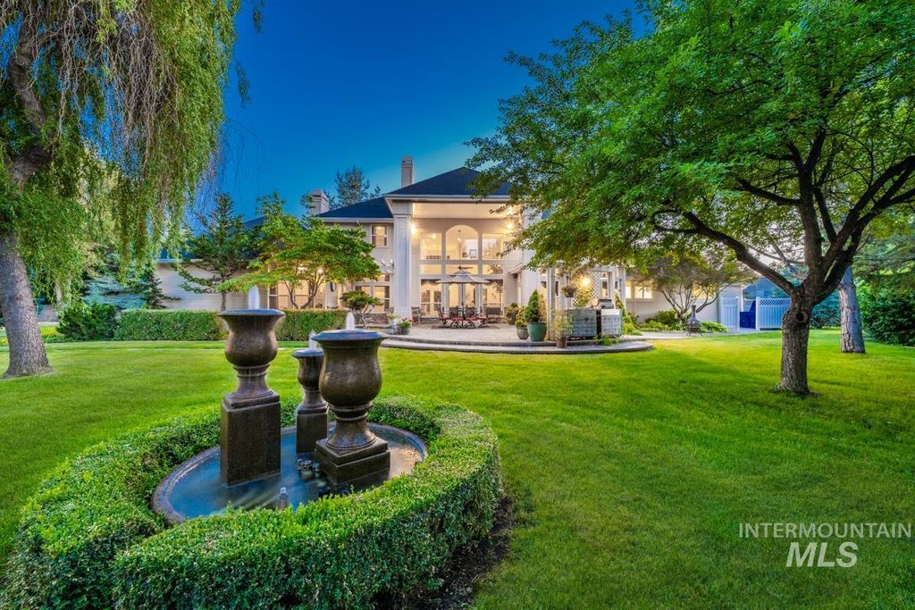 Photo of 3232 S Pajaro Pl, Eagle, ID 83616 (MLS # 98952412)