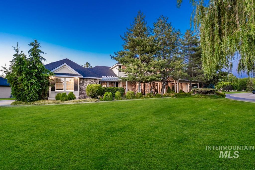 Photo of 3232 S Pajaro Pl, Eagle, ID 83616 (MLS # 98952412)