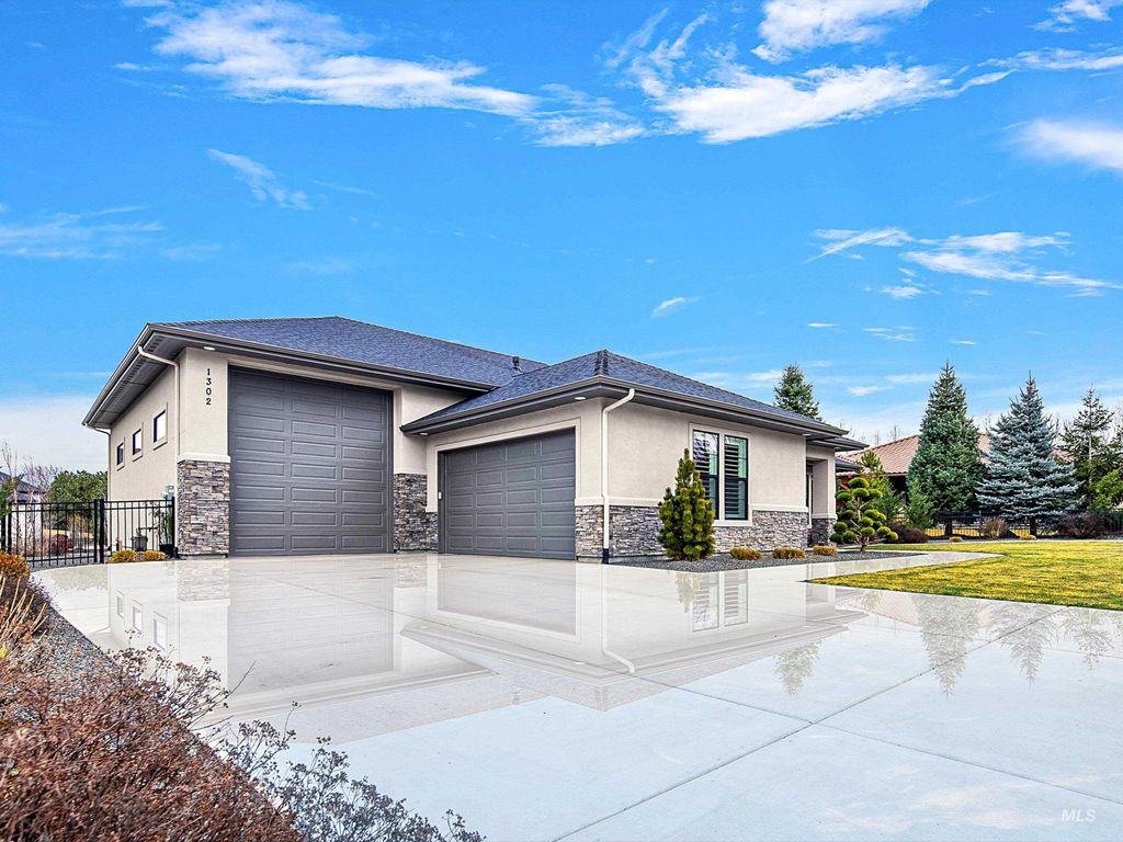 Photo of 1302 W Peak Bello St, Eagle, ID 83616 (MLS # 98977024)