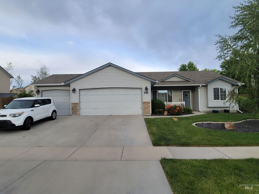 Photo of 252 Archer Rd, Middleton, ID 83644 (MLS # 98988385)