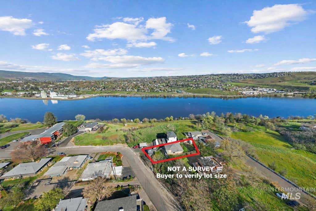 Photo of 303 Highland Ave, Clarkston, WA 99403 (MLS # 98995950)