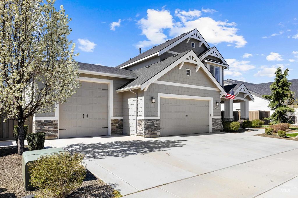 Photo of 1765 N Highbury Way, Eagle, ID 83616 (MLS # 98980030)