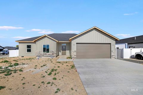 Photo of 2003 Regan St, Jerome, ID 83338 (MLS # 98986962)